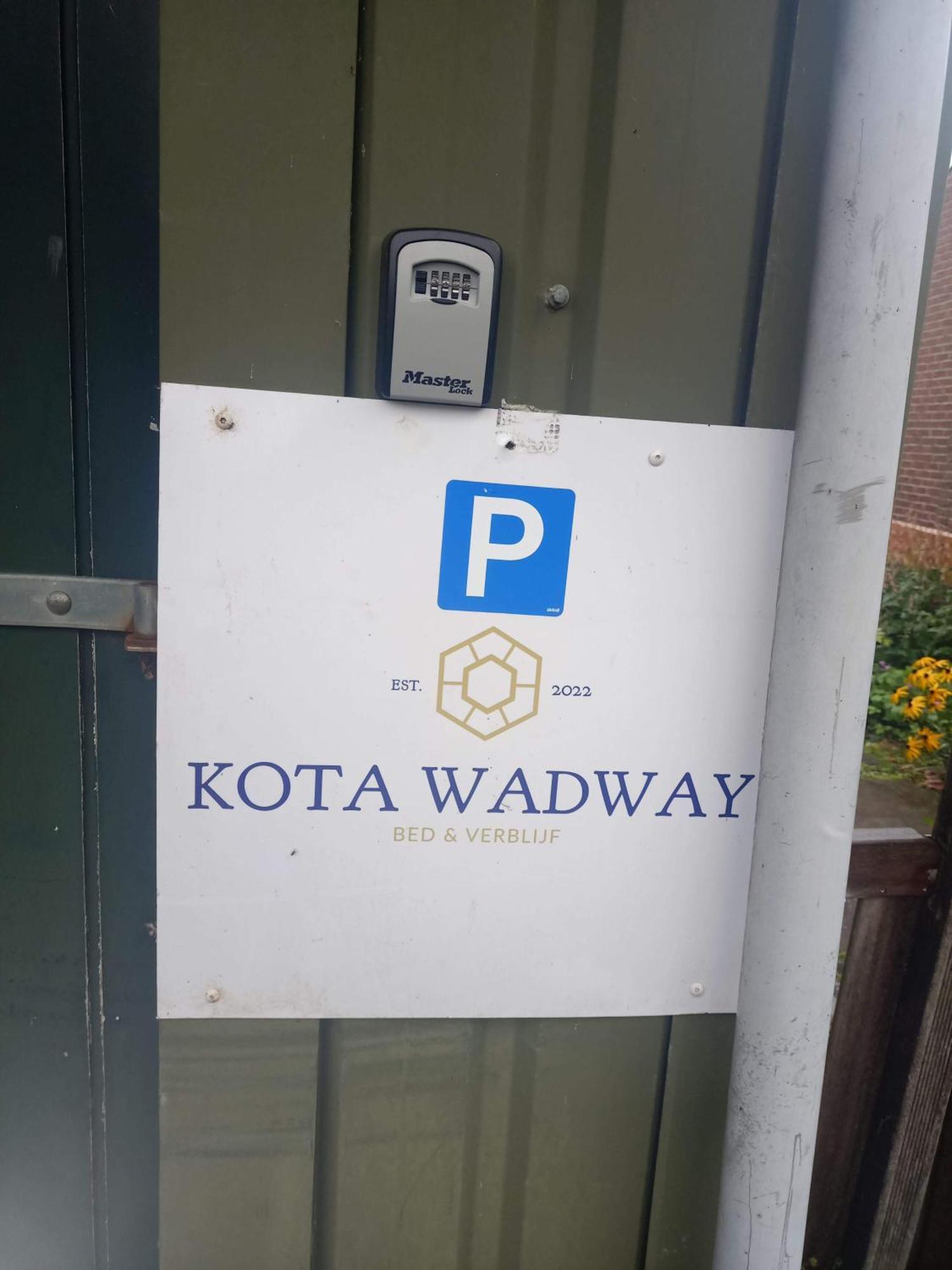 Kota Wadway Villa Spanbroek ภายนอก รูปภาพ